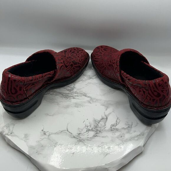 B.O.C Deep Red Paisley Embossed Suede Peggy Clog-EUR 39/US 8 - Picture 6 of 9